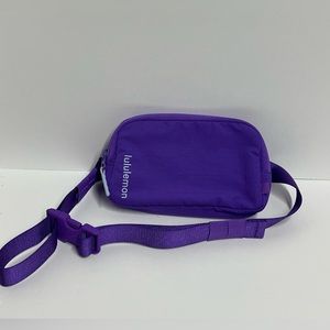 NWOT Lululemon Mini Belt Bag in Atomic Purple/Blue Linen